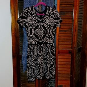 Gorgeous Dress!! Romeo and Juliet Conture size large. Like new!!!!!